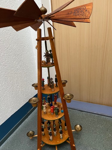 Große weihnachtspyramide - große,