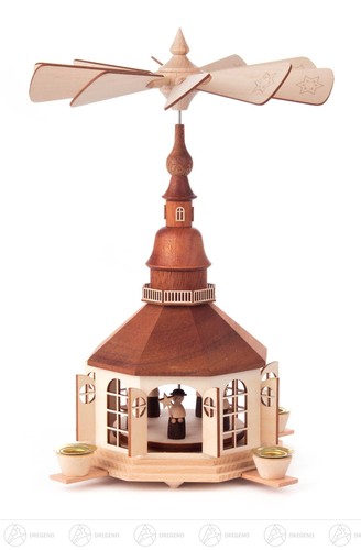 Pyramide mit seiffener kirche - mit,